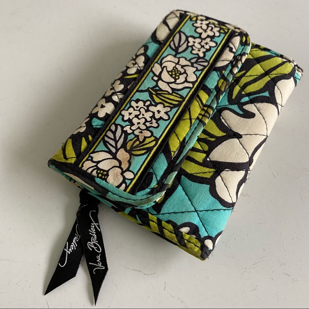 Vera Bradley Island Blooms Wallet